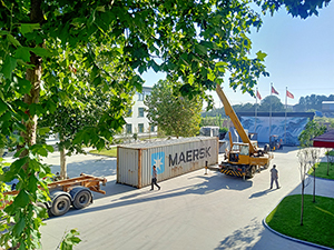 印度尼西亞石膏粉生產(chǎn)線發(fā)貨，今天裝了一個集裝箱，明天繼續(xù)。