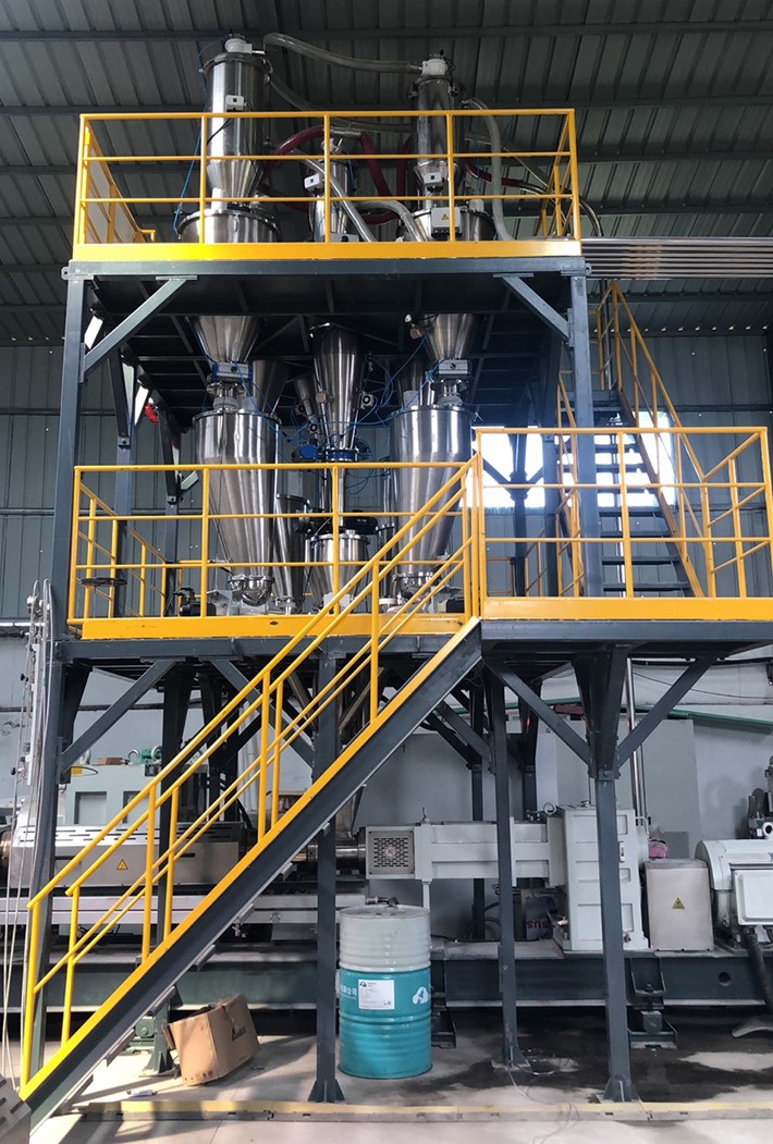 710上料平臺(tái).jpg 710上料平臺(tái).jpg